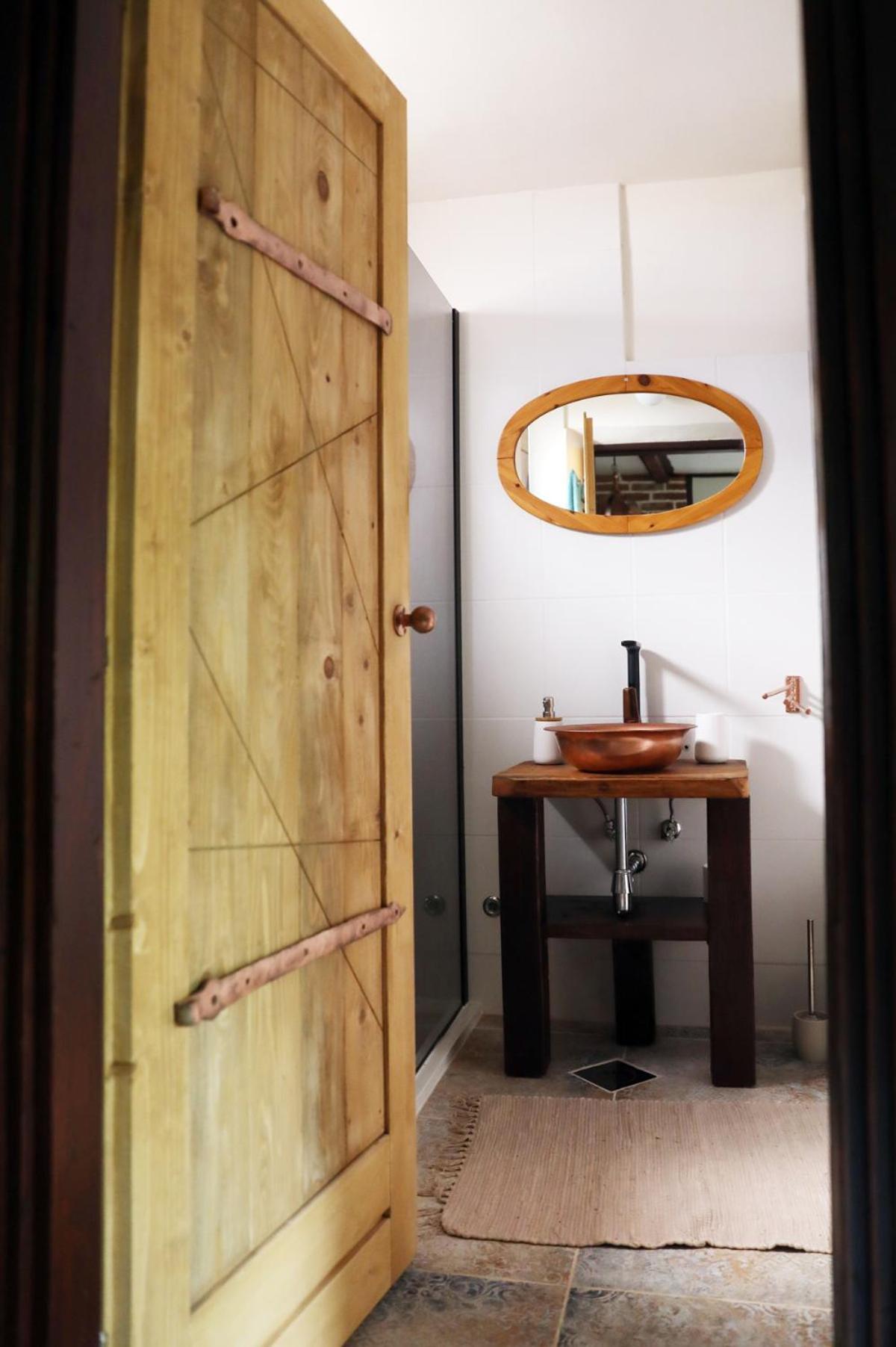 Rustic Hidden Apartment *