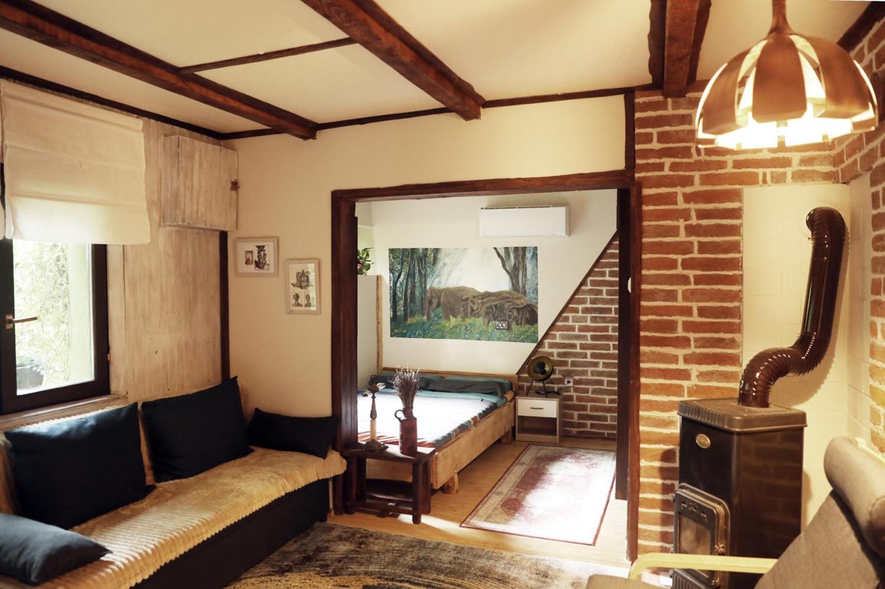 Rustic Hidden Apartment *